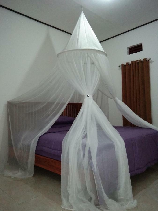 Safsia Homestay Toyapakeh ภายนอก รูปภาพ