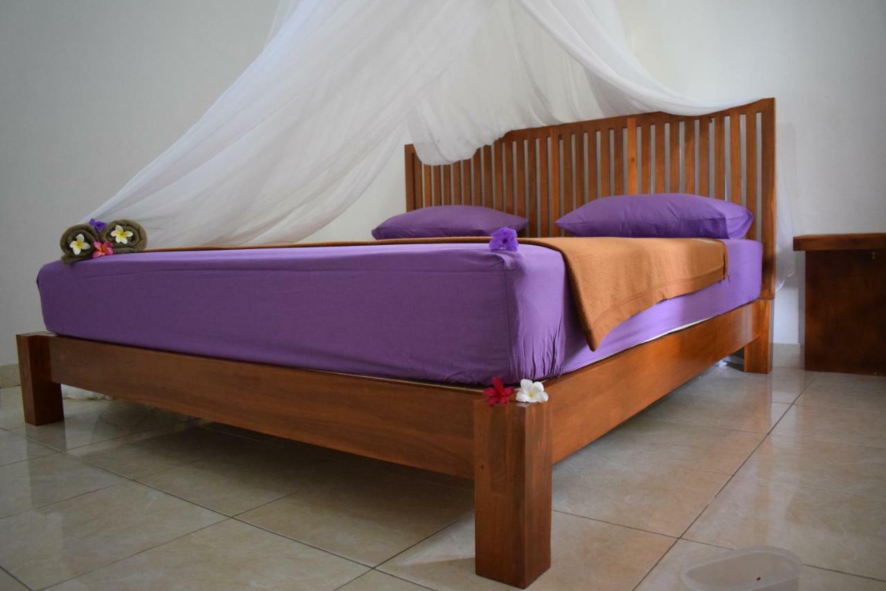 Safsia Homestay Toyapakeh ภายนอก รูปภาพ