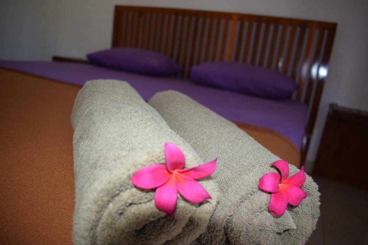 Safsia Homestay Toyapakeh ภายนอก รูปภาพ