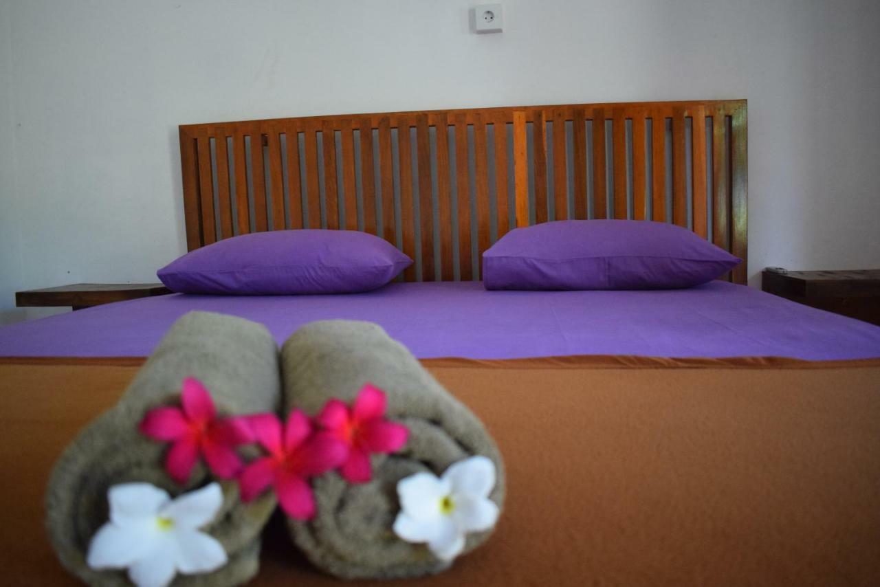 Safsia Homestay Toyapakeh ภายนอก รูปภาพ